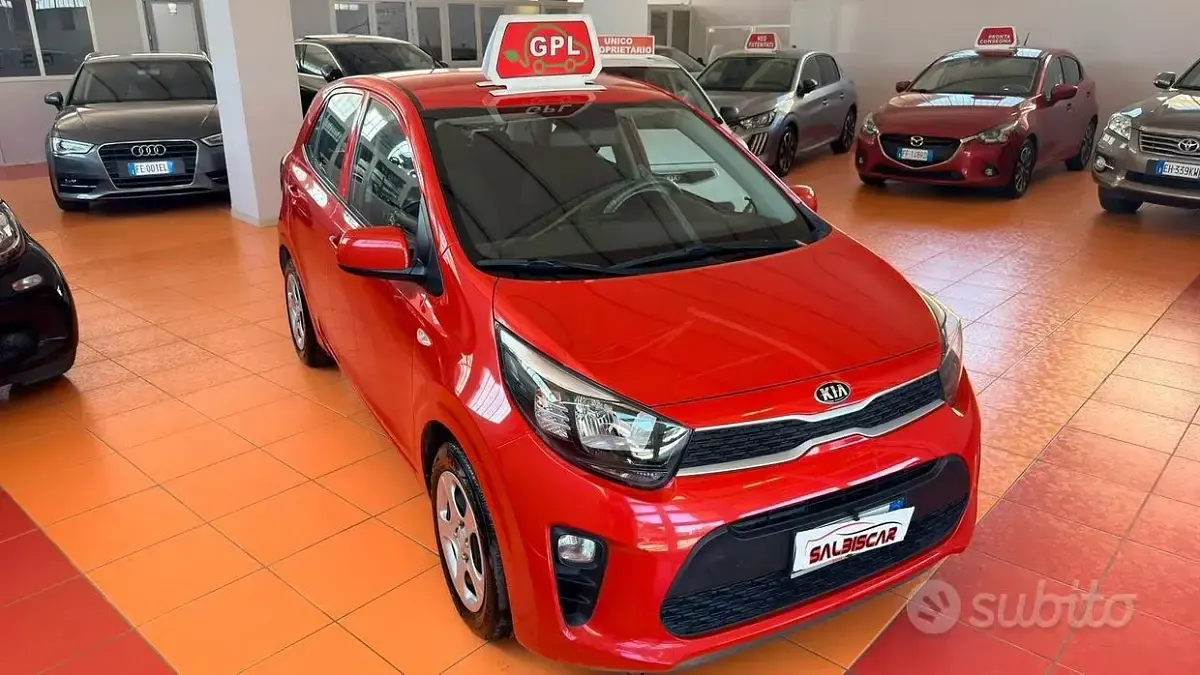 Usata Kia Picanto Active 65 CV (47 kW) 2018 Rosso Utilitaria