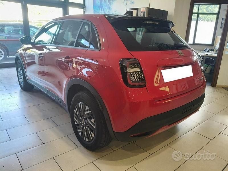 Usata Fiat 600 136 CV (100 kW) 2024 Rosso SUV