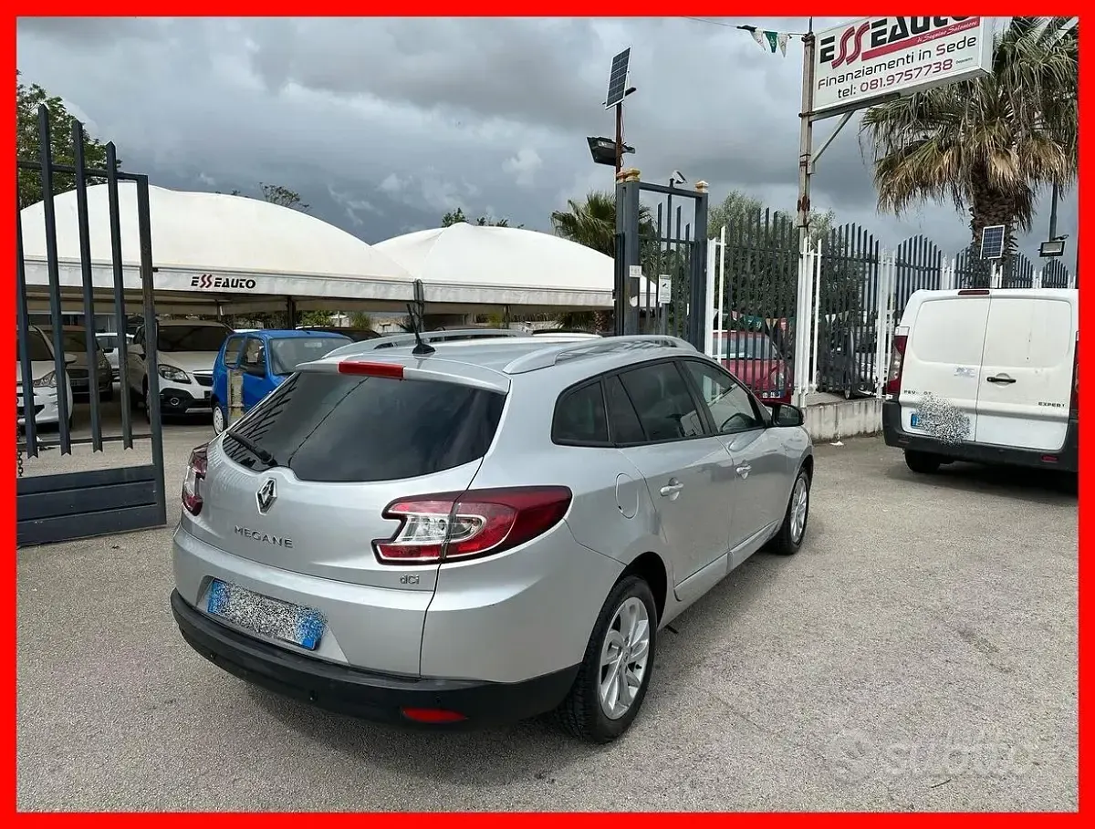 Usata Renault Mégane GrandTour 110 CV (80 kW) 2015 Grigio Station wagon