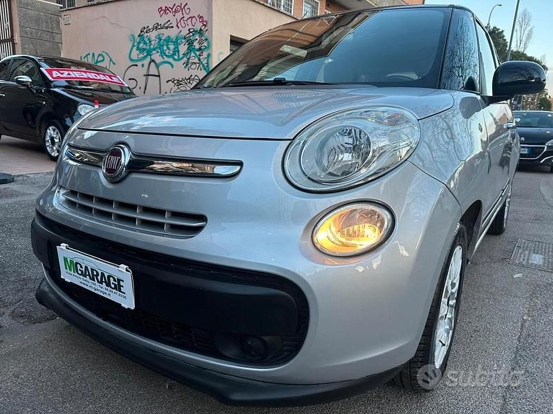 Grigio Usata 2016 Fiat 500L Lounge Monovolume | 7900 € (Buon prezzo) - Immagine 1/4