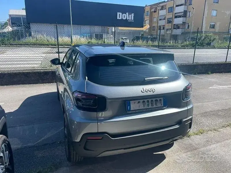 Nuova Jeep Avenger Longitude 100 CV (73 kW) 2025 Grigio SUV