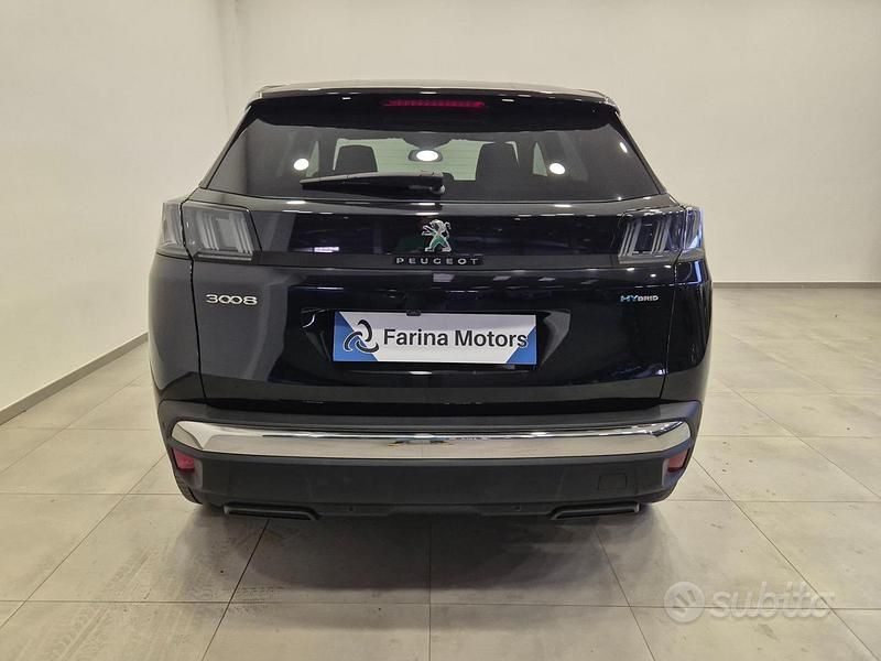 Usata Peugeot 3008 Allure 180 CV (132 kW) 2024 Verde Berlina