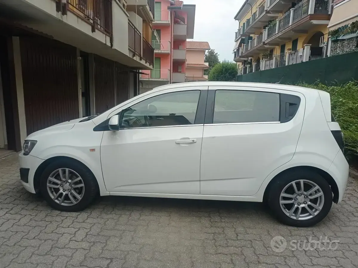 Usata Chevrolet Aveo 95 CV (69 kW) 2012 Berlina
