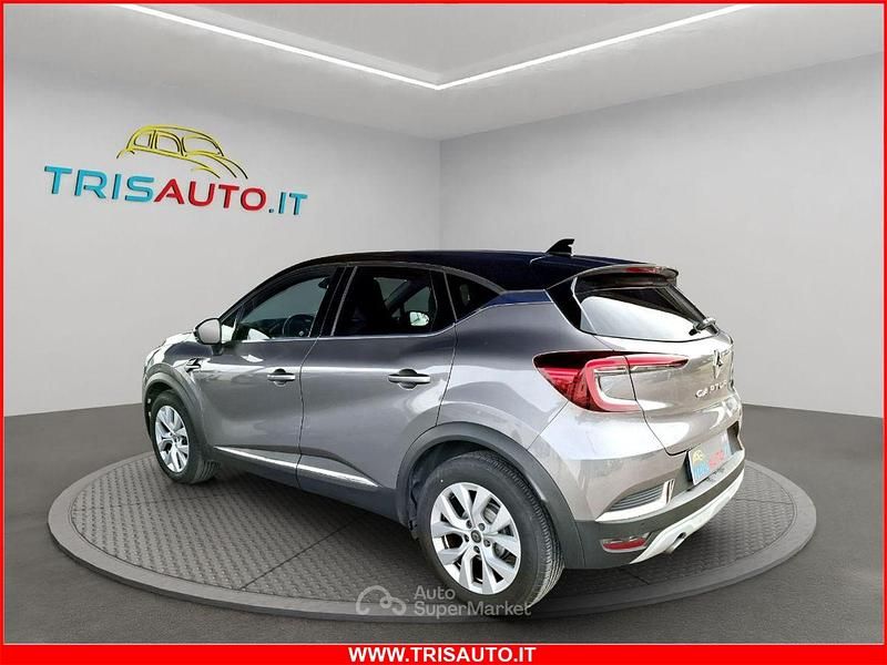Usata Renault Captur Zen 101 CV (74 kW) 2021 Grigio SUV