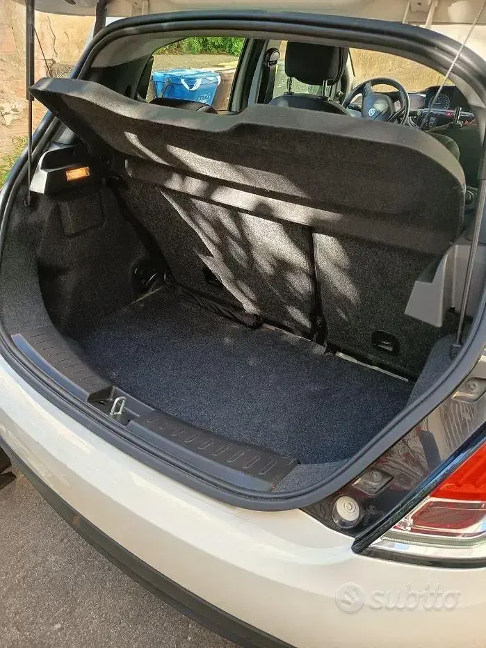 Usata Lancia Ypsilon 95 CV (69 kW) 2018 Utilitaria