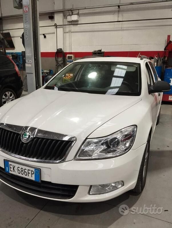 Usata 2012 Skoda Octavia Station wagon | 5500 € - Immagine 1/4