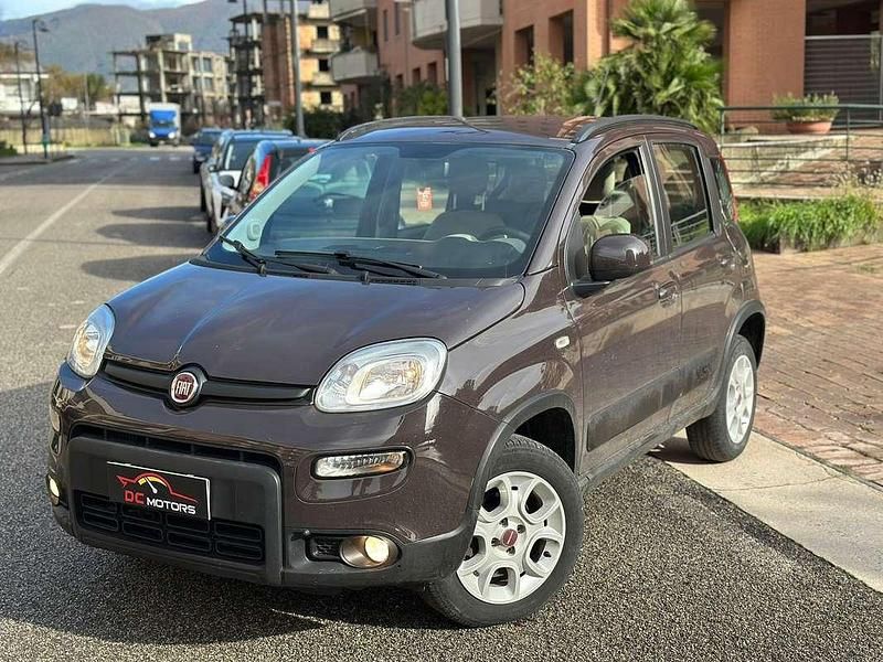 Usata Fiat Panda 4x4 Cross 75 CV (55 kW) 2012 Utilitaria