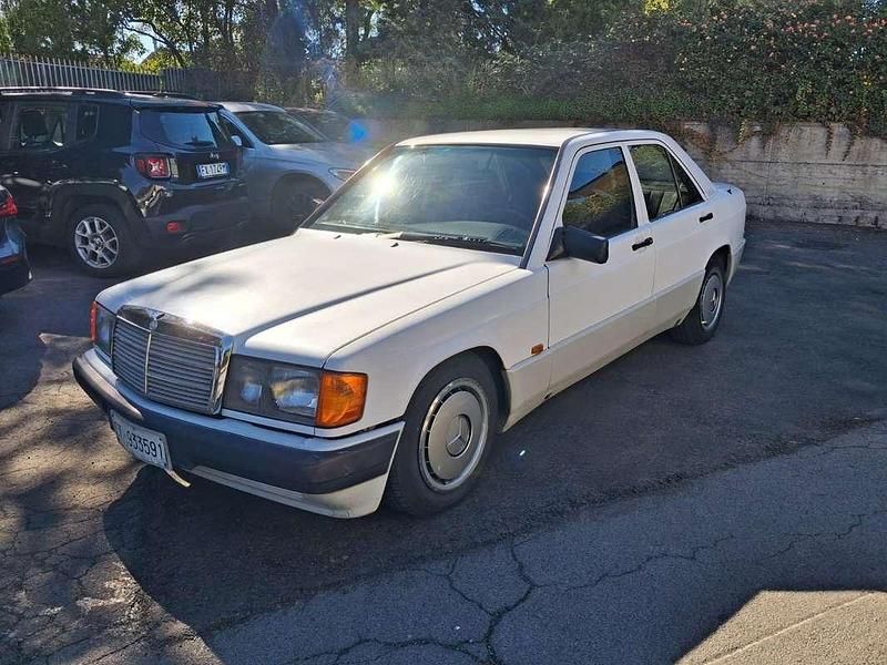 Usata Mercedes 190 194 CV (142 kW) 1990 Bianco Berlina