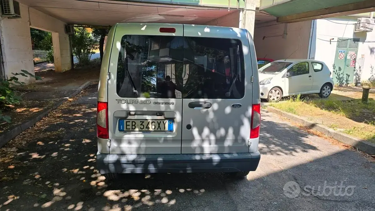 Usata Ford Transit Connect 90 CV (66 kW) 2010 Grigio Monovolume