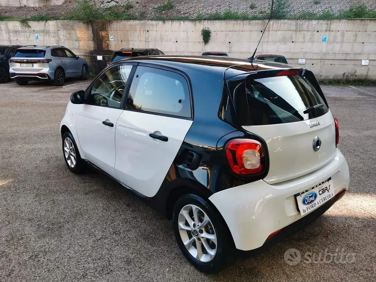 Usata Smart ForFour Prime 71 CV (52 kW) 2018 Bianco Utilitaria