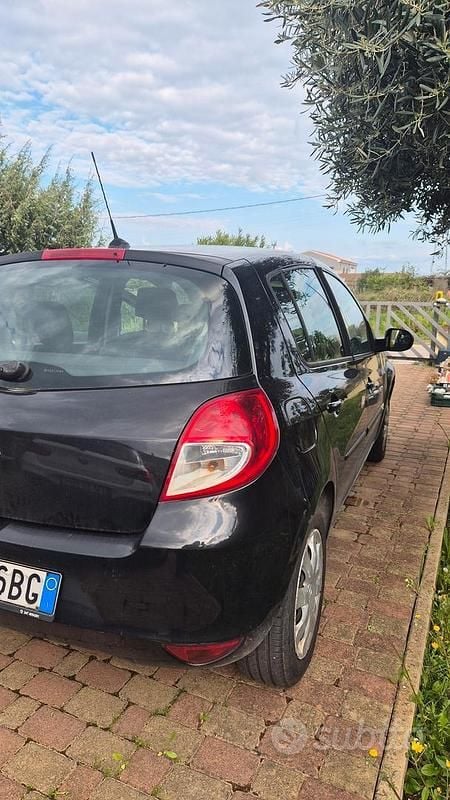 Usata Renault Clio II 2011 Nero Berlina