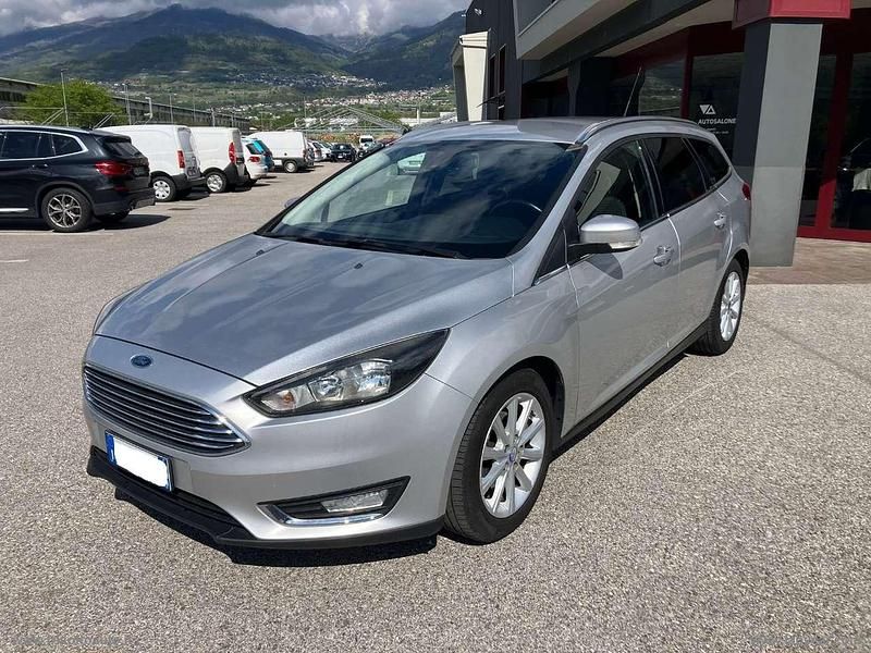 Usata Ford Focus Titanium 120 CV (88 kW) 2015 Argento Station wagon