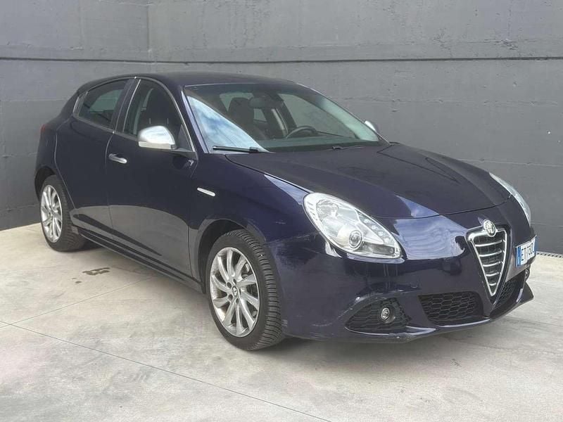 Usata Alfa Romeo Giulietta Exclusive 170 CV (125 kW) 2014 Blu/azzurro Utilitaria