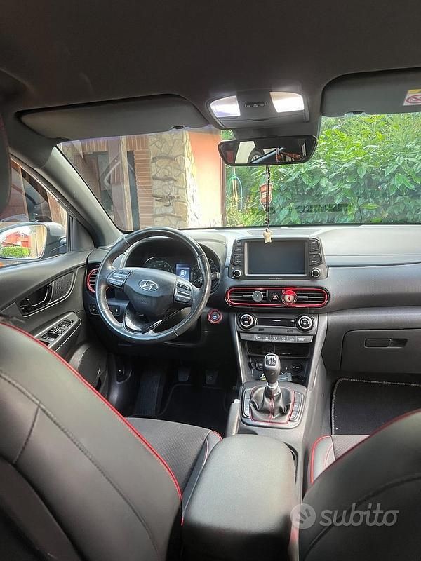 Usata Hyundai Kona 120 CV (88 kW) 2020 Grigio SUV