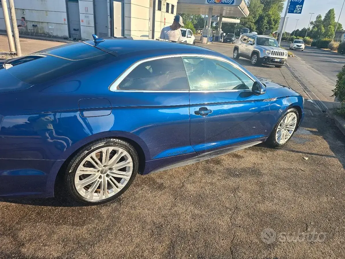 Usata Audi A5 190 CV (139 kW) 2021 Bluazzurro Coupé