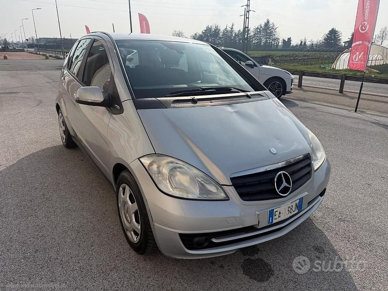 Usata Mercedes A160 Style 82 CV (60 kW) 2010 Argento Berlina