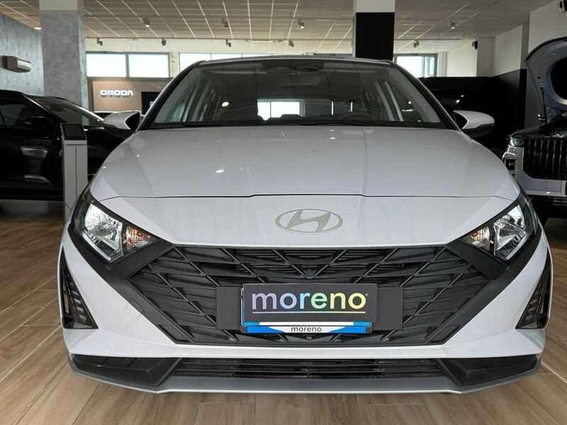 Grigio Nuova 2025 Hyundai i20 Monovolume | 16.590 € (Buon prezzo) - Immagine 1/4