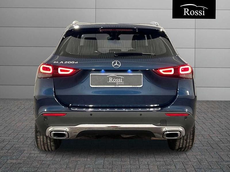 Usata Mercedes GLA200 150 CV (110 kW) 2023 Blu denim SUV