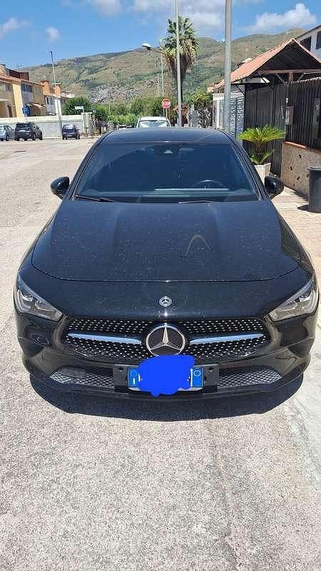 Nero Usata 2020 Mercedes CLA180 Tre volumi | 26.000 € (Buon prezzo) - Immagine 1/4