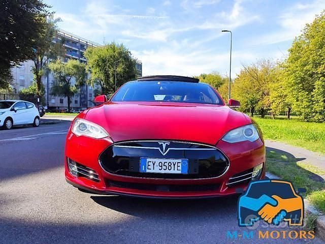 Usata Tesla Model S Performance 278 kW (378 CV) 2015 Rosso Utilitaria