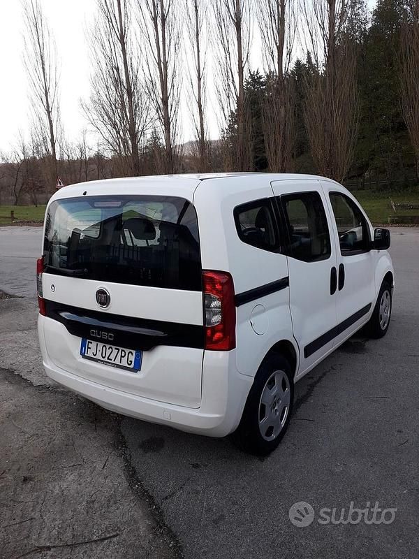 Usata Fiat Qubo Trekking 77 CV (56 kW) 2017 Bianco Monovolume