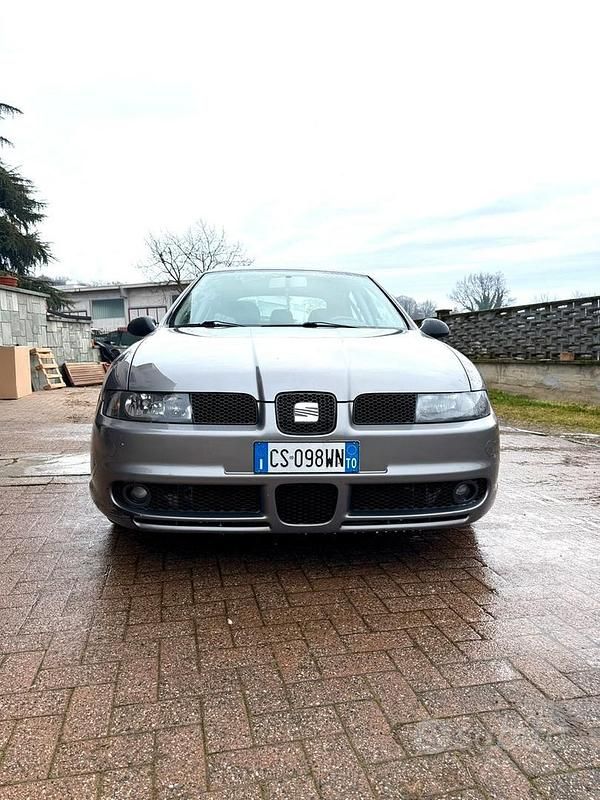 Usata Seat Leon FR 131 CV (96 kW) 2005 Grigio Berlina