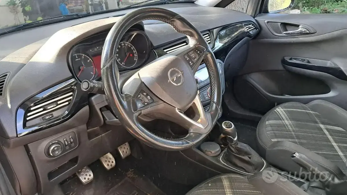 Usata Opel Corsa 90 CV (66 kW) 2017 Grigio Utilitaria