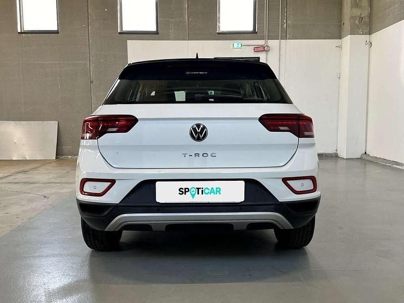 Usata VW T-Roc Life 116 CV (85 kW) 2022 Bianco SUV