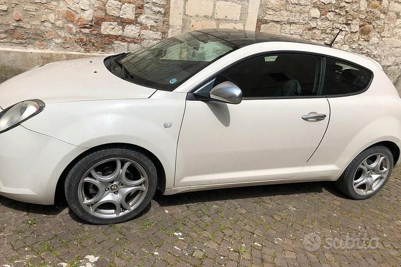 Usata Alfa Romeo MiTo Distinctive 90 CV (66 kW) 2009 Bianco Utilitaria