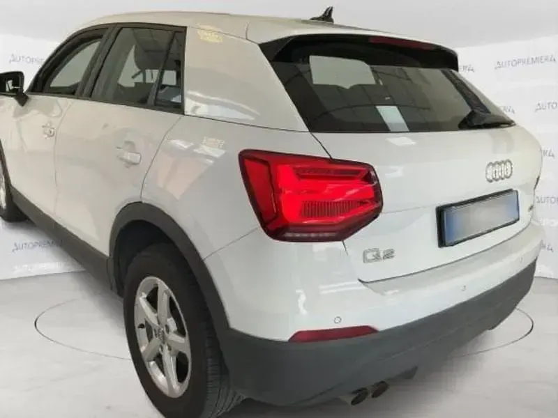 Usata Audi Q2 Business 190 CV (139 kW) 2020 Bianco SUV