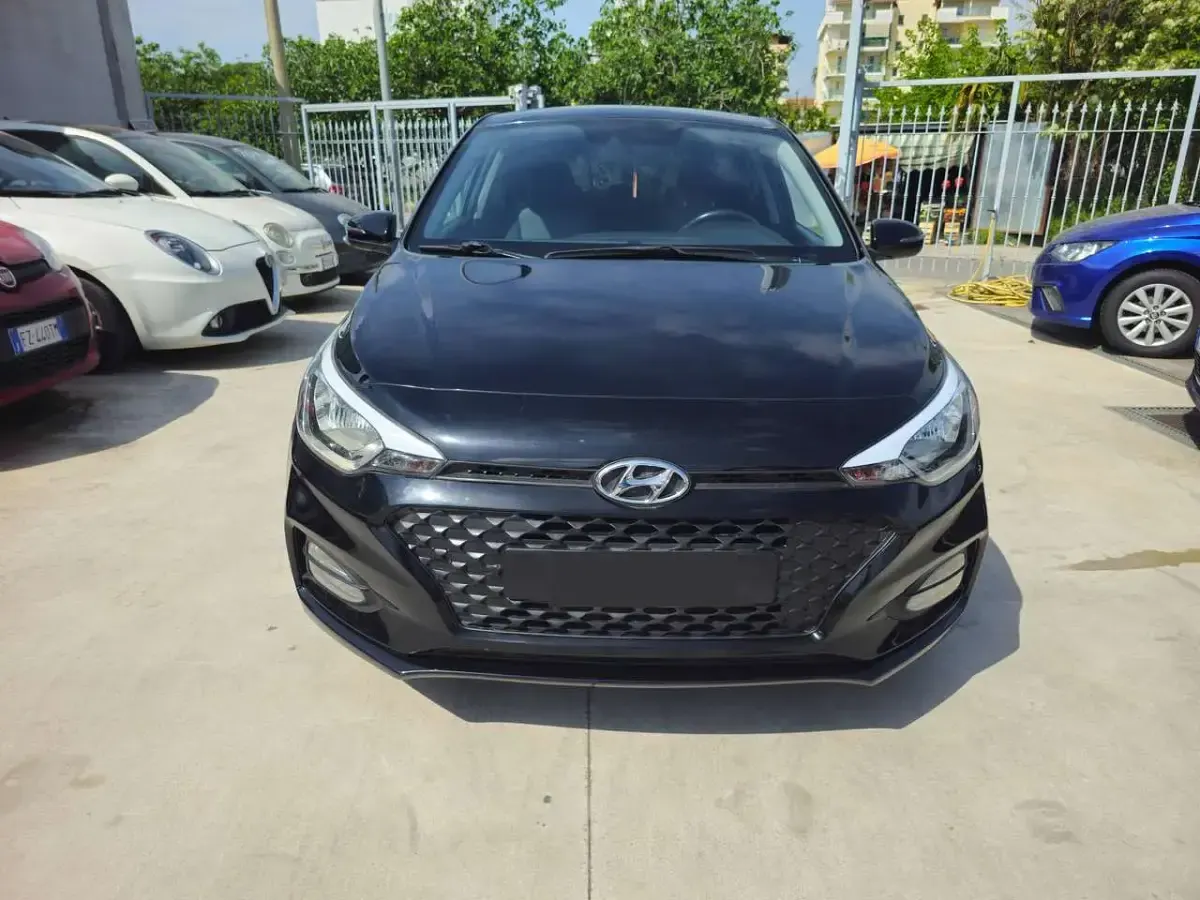 Usata Hyundai i20 75 CV (55 kW) 2020 Nero Utilitaria