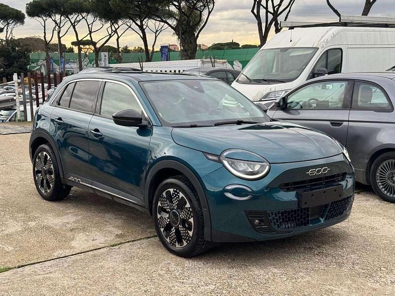 Käytetty Fiat 600 La Prima 101 HP (74 kW) 2024 Valkoinen Katumaasturi
