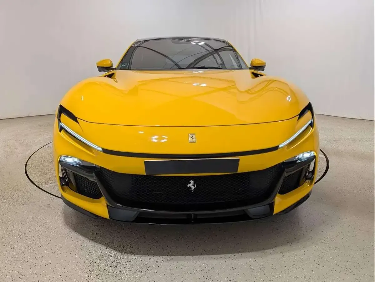 Usata Ferrari Purosangue 725 CV (533 kW) 2024 Giallo modena SUV