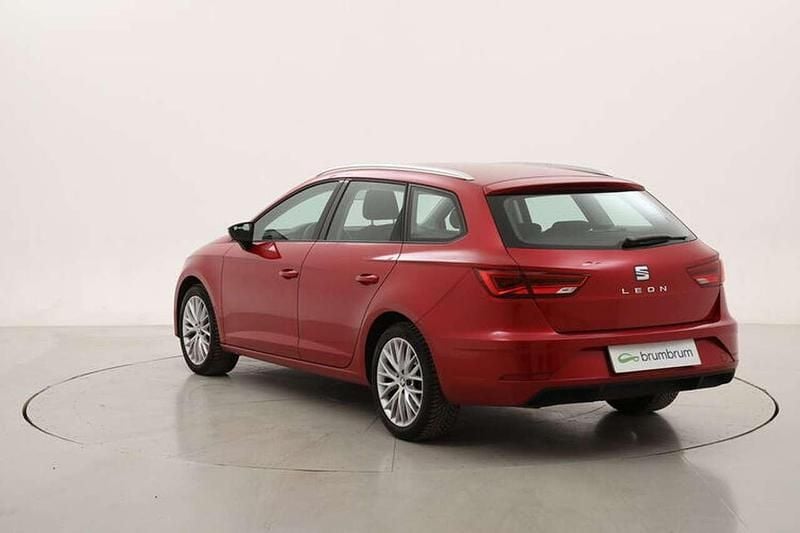 Usata Seat Leon ST Style 116 CV (85 kW) 2020 Rosso Station wagon