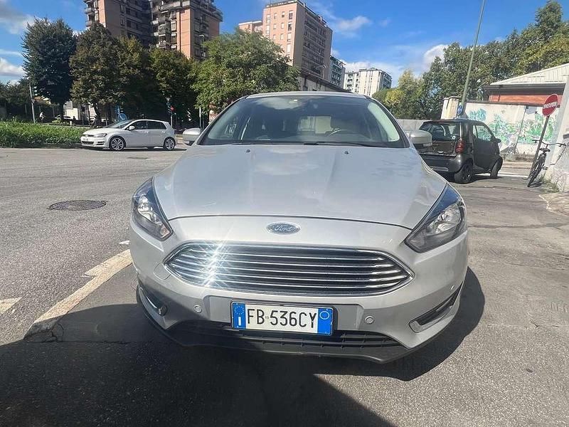 Usata Ford Focus Titanium S 125 CV (91 kW) 2015 Grigio Berlina