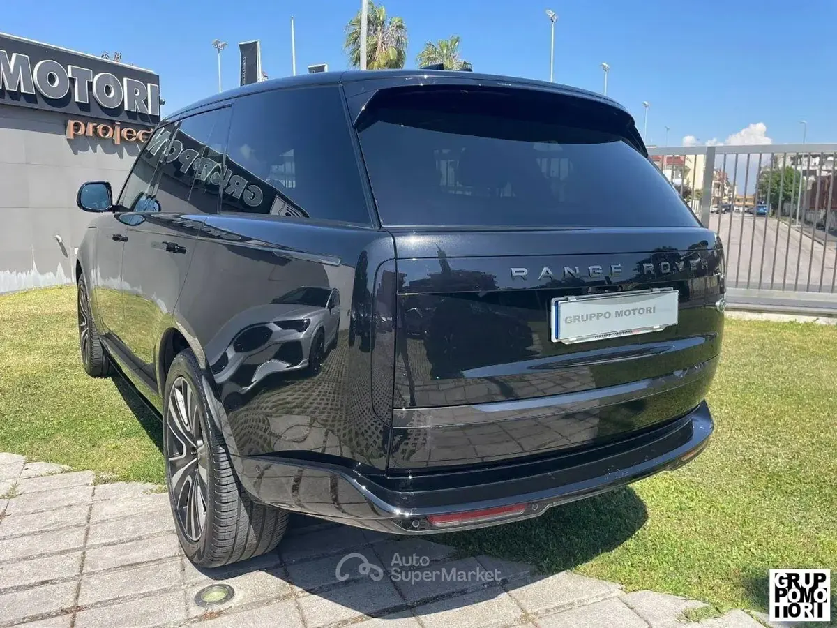 Usado Land Rover Range Rover HSE 252 HP (185 kW) 2025 Preto SUV