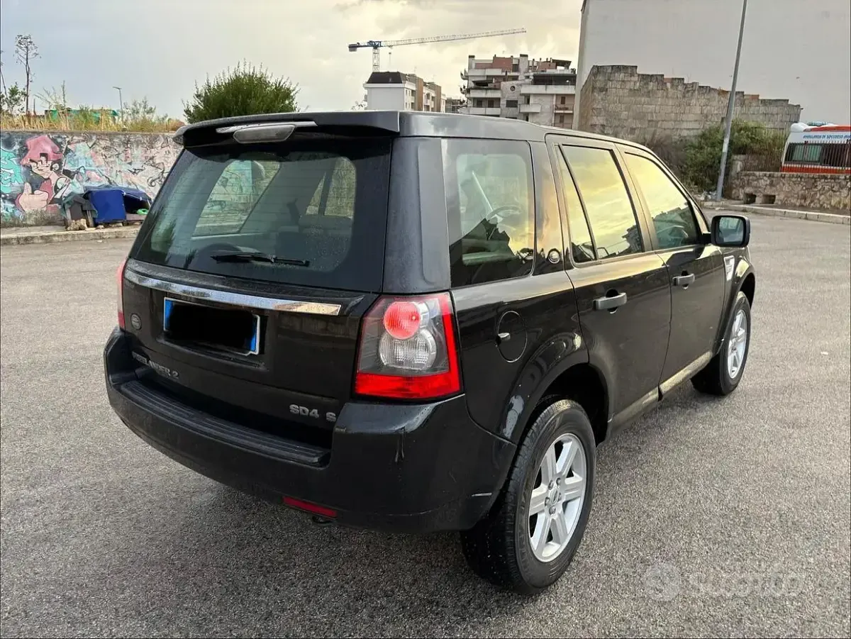 Usata Land Rover Freelander 2 190 CV (139 kW) 2012 Nero SUV