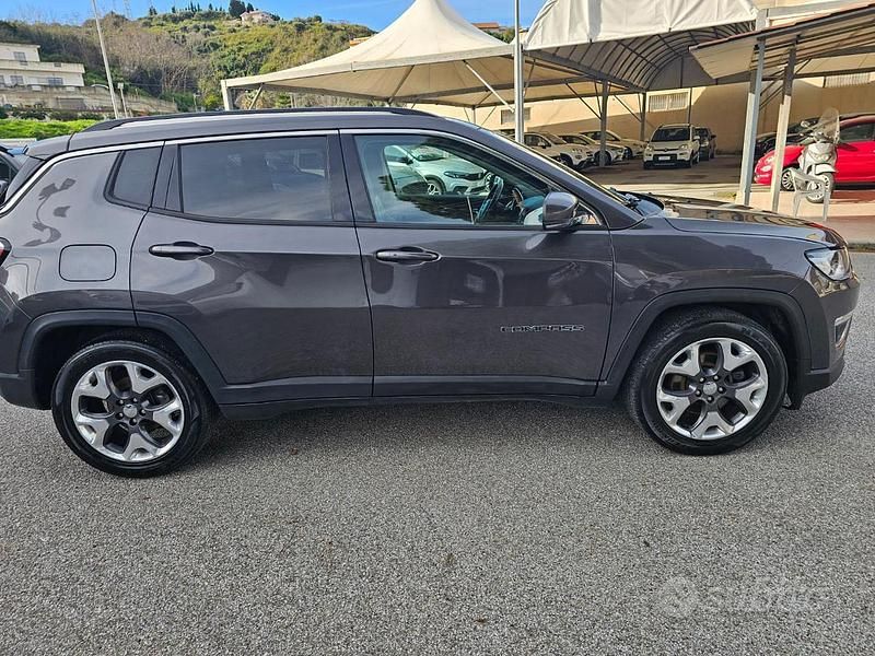 Usata Jeep Compass Limited 120 CV (88 kW) 2019 Grigio SUV