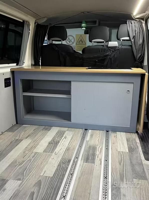 Usado VW T5 102 HP (75 kW) 2006 Van