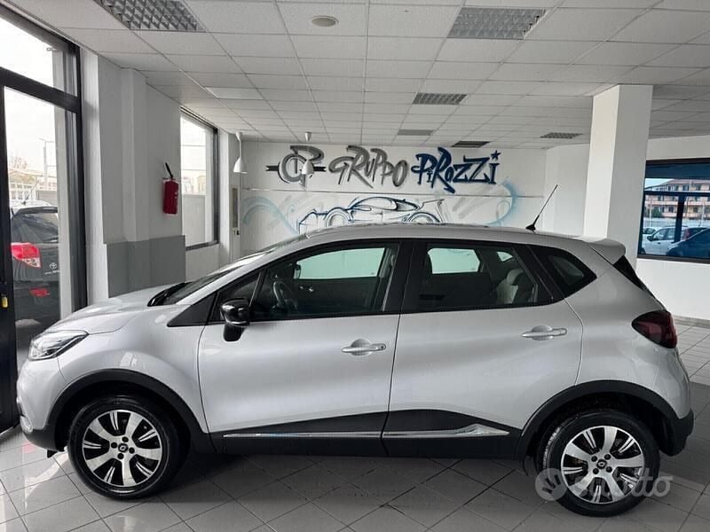 Usata Renault Captur 90 CV (66 kW) 2018 Grigio SUV