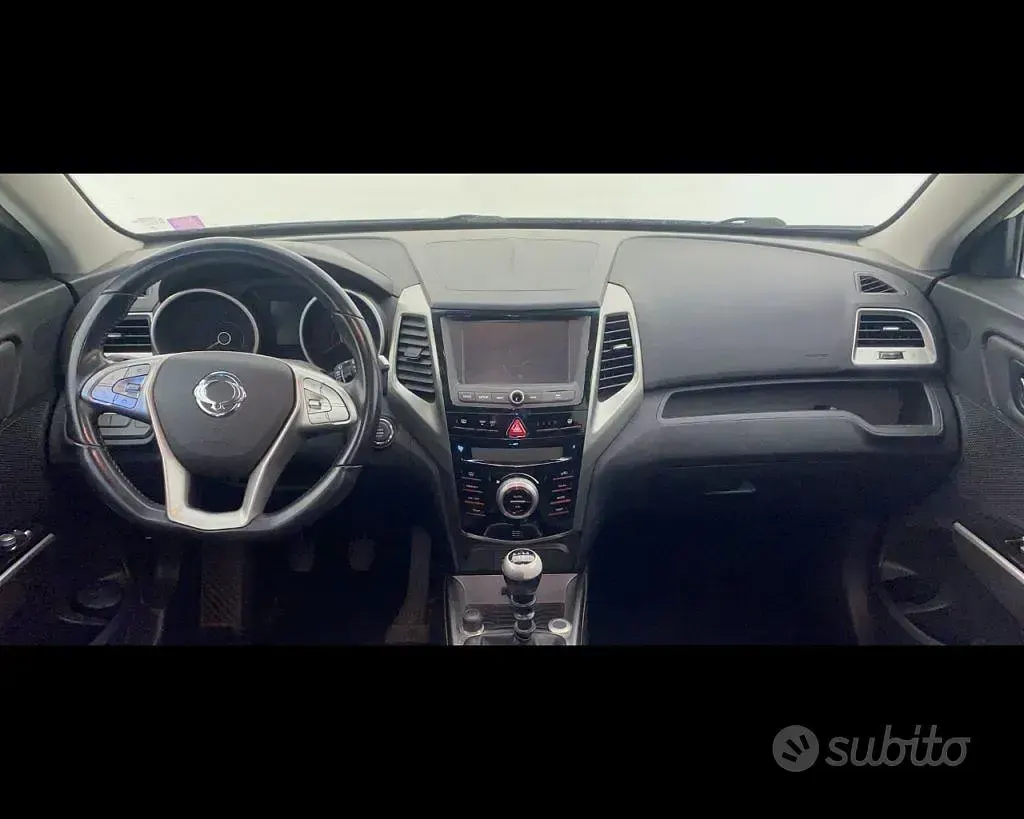 Usata SsangYong Tivoli 128 CV (94 kW) 2017 Bianco SUV