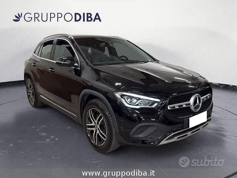 Usata Mercedes GLA180 116 CV (85 kW) 2022 Nero SUV