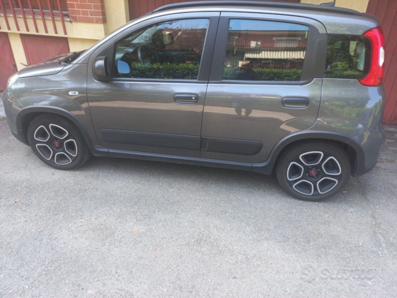Usata Fiat Panda 70 CV (51 kW) 2021 Grigio Utilitaria