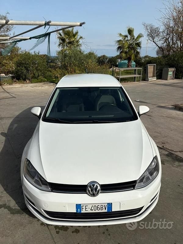 Bianco Usata 2016 VW Golf VII Tre volumi | 9000 € (Super prezzo) - Immagine 1/4