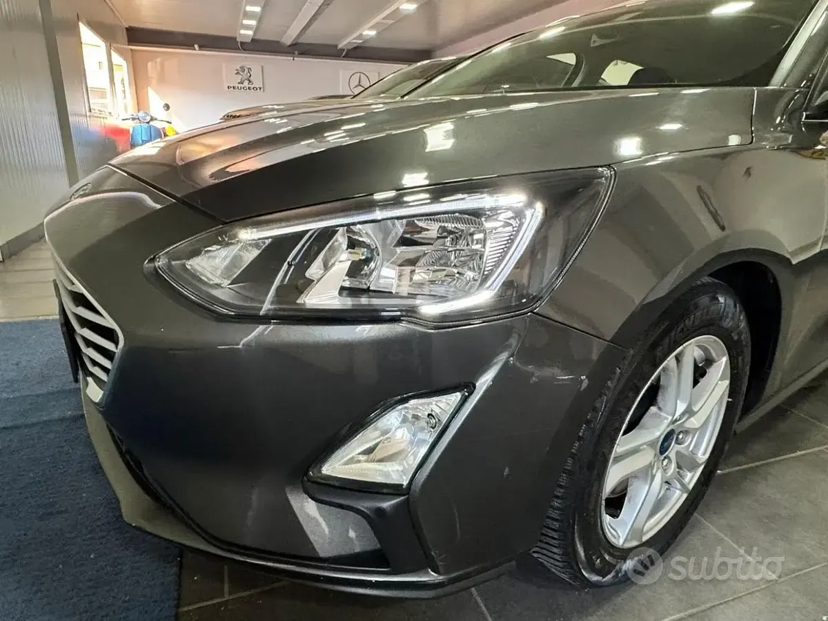 Usata Ford Focus Active 120 CV (88 kW) 2020 Grigio Station wagon