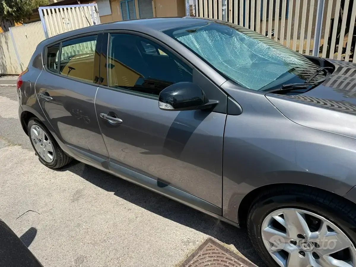 Usata Renault Mégane III 110 CV (80 kW) 2011 Berlina