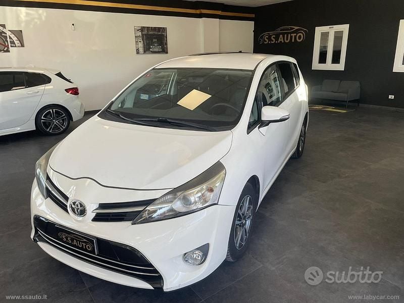 Usata Toyota Verso Style 111 CV (81 kW) 2014 Bianco Monovolume