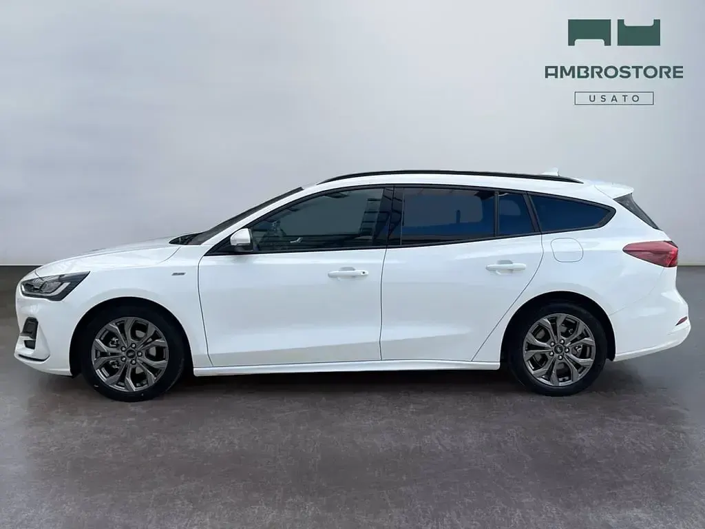 Usata Ford Focus 125 CV (91 kW) 2023 Frozen white Station wagon