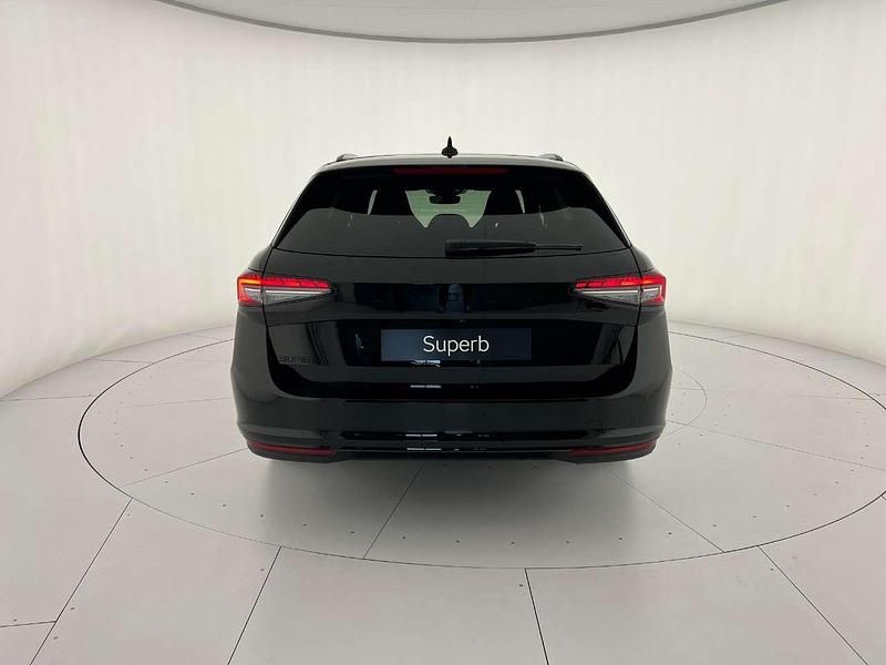 Nuova Skoda Superb SportLine 150 CV (110 kW) 2026 Nero ebano metallizzato Station wagon