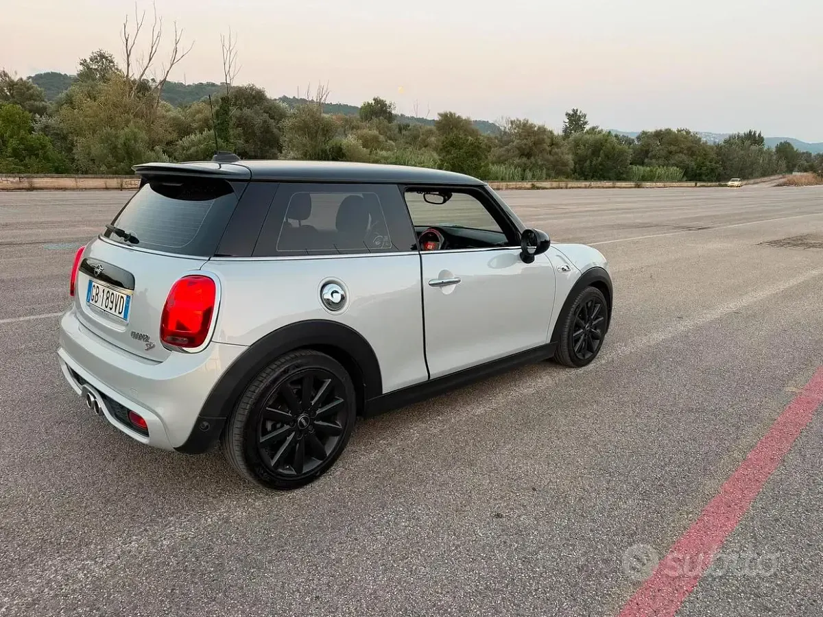 Usata Mini Cooper SD 170 CV (125 kW) 2020 Grigio Utilitaria